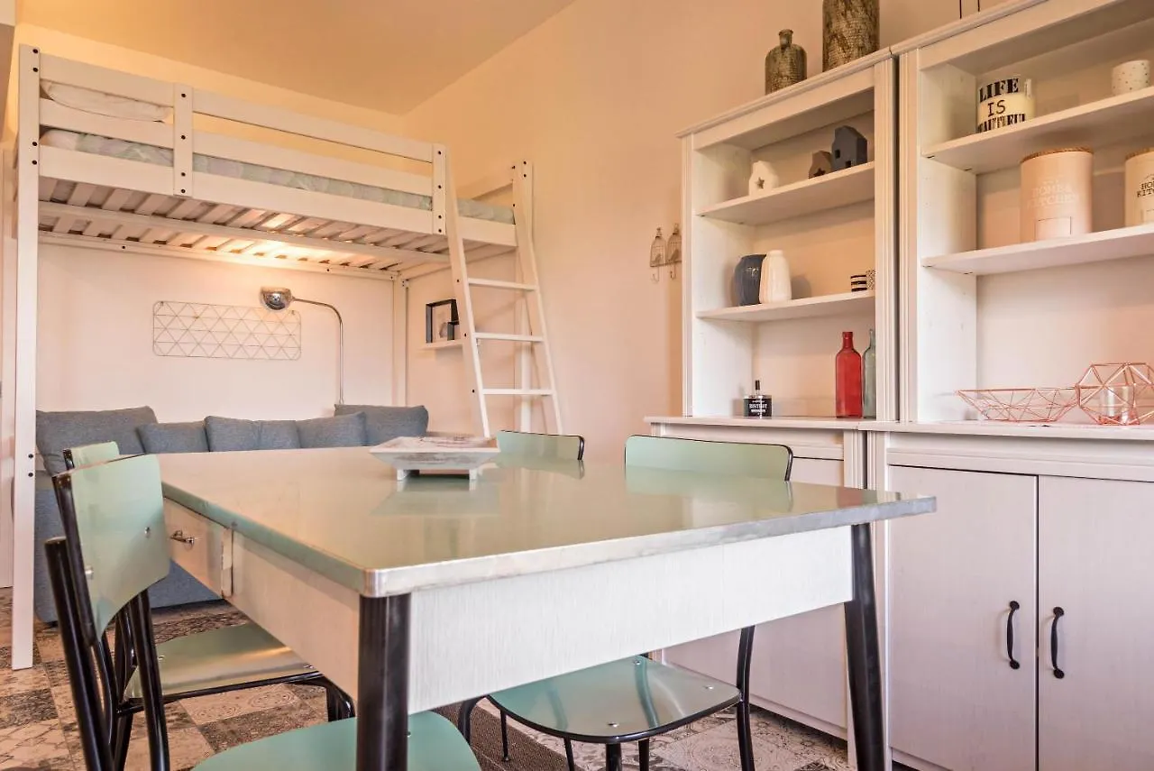 House Samantha Lago Maggiore Apartment Laveno-Mombello 0*,  Italy